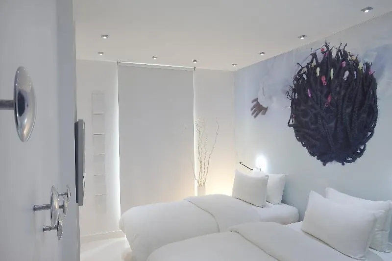Blc Design Hotel Paris 3*,
