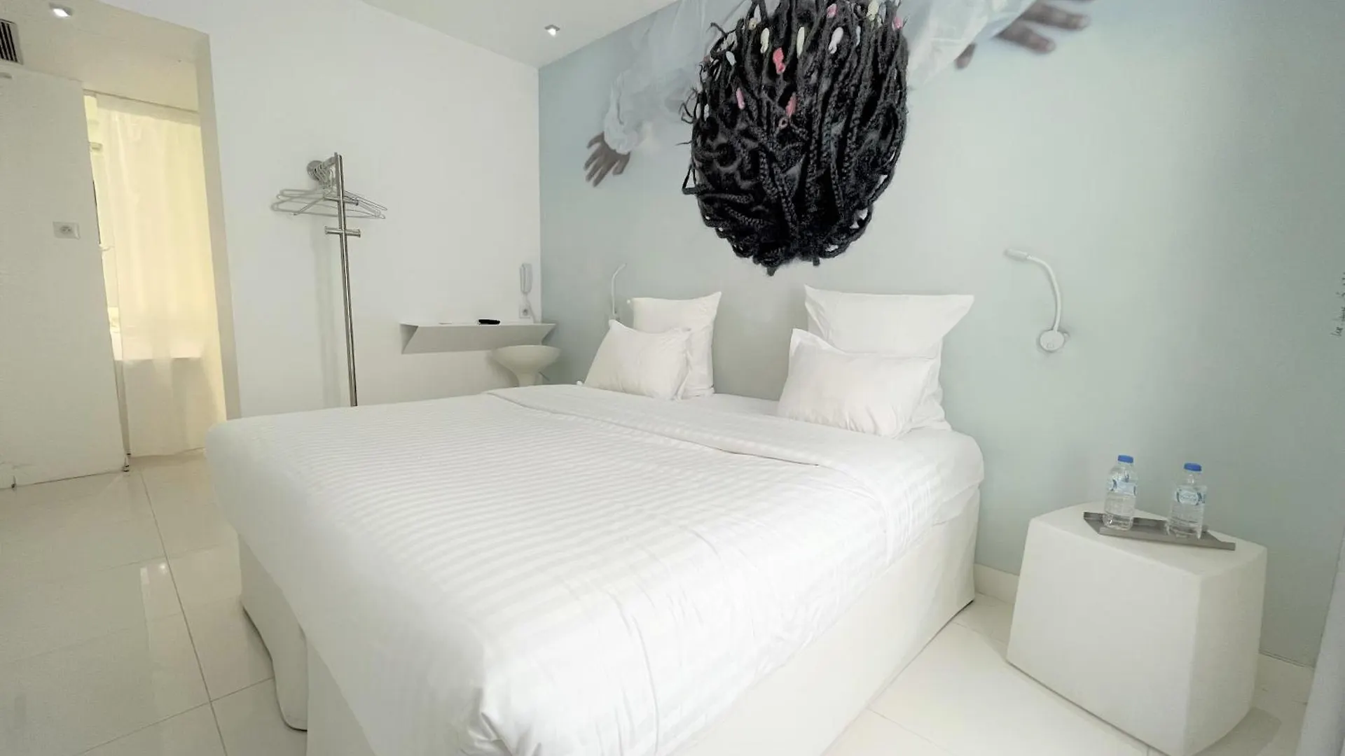 Blc Design Hotel Paris 3*,